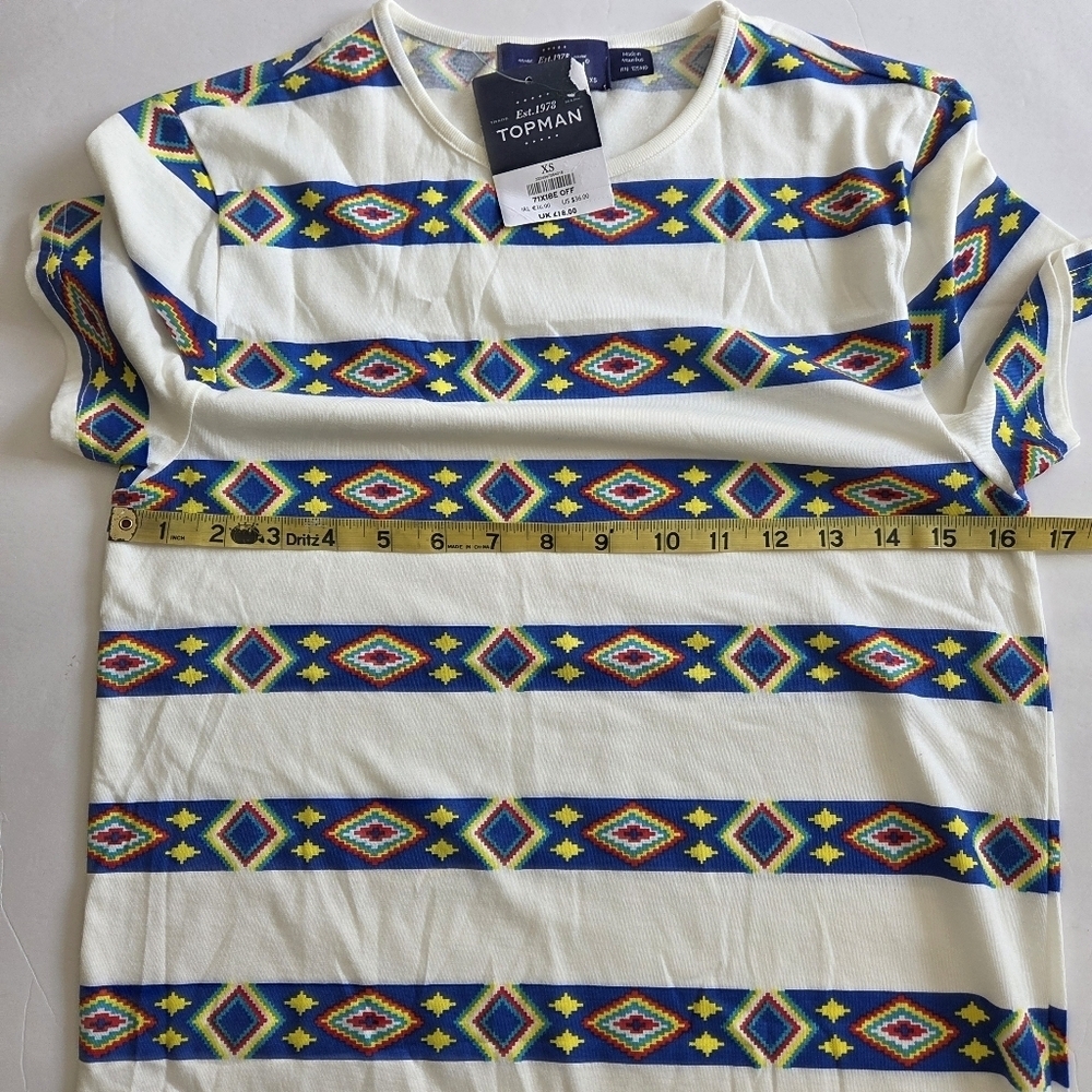 Topman Geometric Pattern T-Shirt - Picture 6 of 8